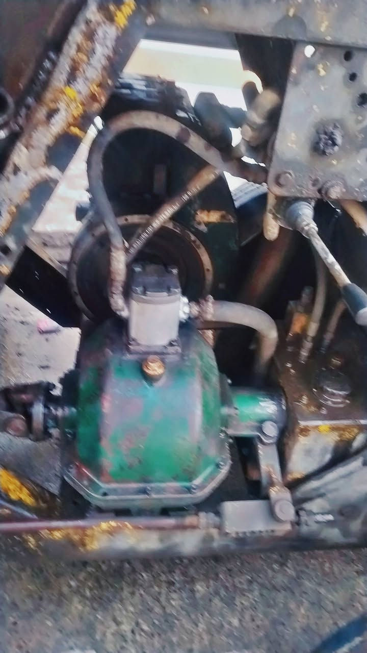 البيع خباطه دبل جيس اخضر  بس مصبوغه اصفر (دبل بوابه)  مكينه 3بساتن خباطه جاهزه عل شغل مباشره كلشي بيها جديد مثل ما بل صوره واحسن ماكن موصل 
*********** بي وتساب
