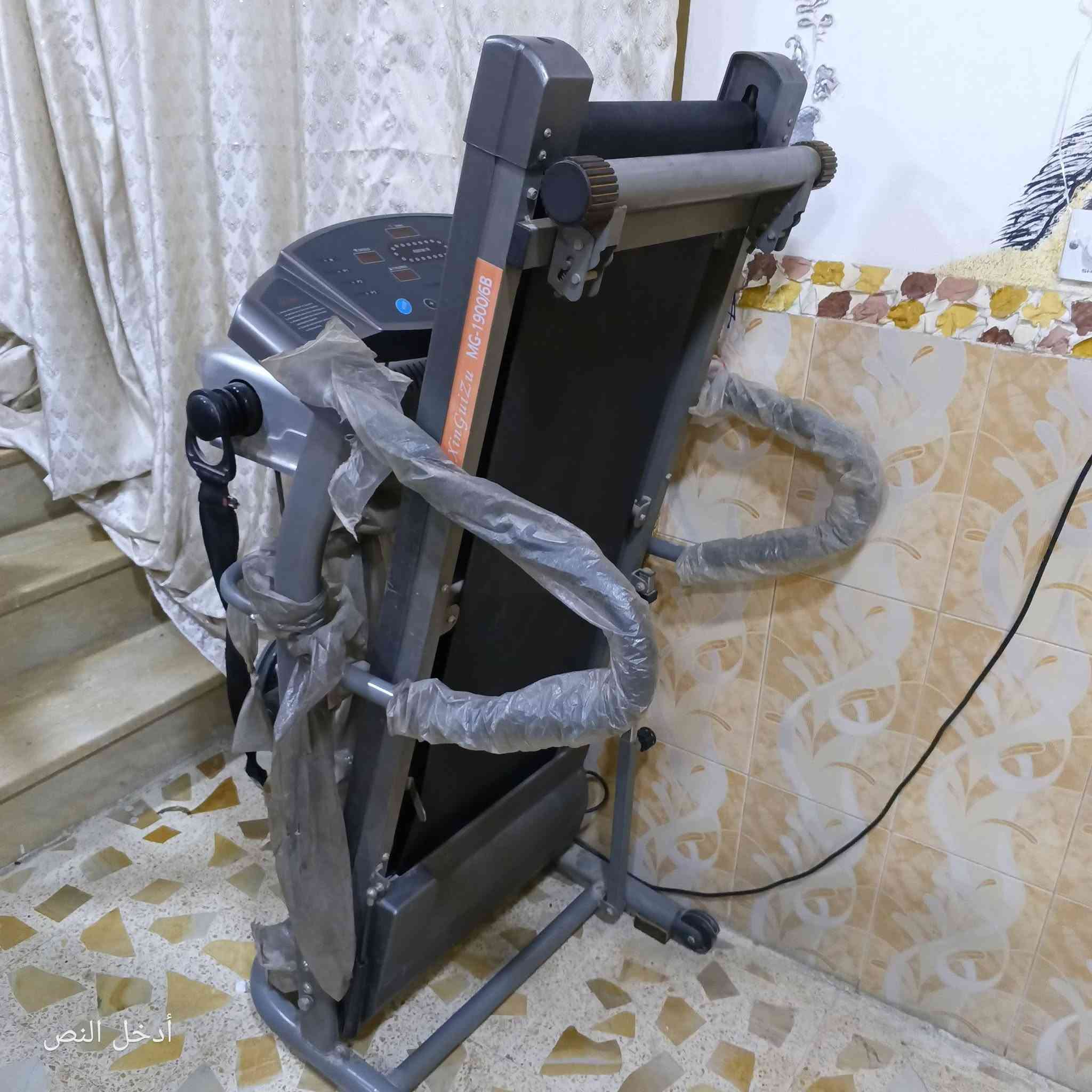 سلام عليكم
جهاز جري للبيع 
جهاز جديد ونضيف بعده بل جيس مالته دكم كلهن شغالات الوقت ول نبضات القلب وسرعه كلهن شغالات جهز الهزاز يشتغل سعر 400 وبيه مجال مكاني ديالى بعقوبه الرقم ***********

نص مكتوب في الصور:
- أدخل النص