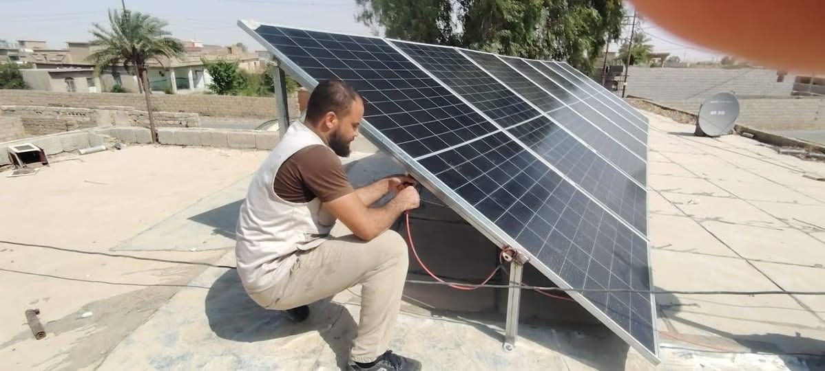 ⚡ طاقة نظيفة.. مستقبل أفضل

بفضل الله تم تنصيب منضومة طاقة شمسية متكاملة من شركة ايكوشيلد الفلندية في قرية اصبيح لدى الاخ حجي احمد الحجي حسين 

حلول الطاقة الشمسية المتكاملة من ECOSHIELD

🇫🇮 شركة فنلندية
🇪🇺 منتجات أوروبية

🔹 مكونات المنظومة
✅ إنفيرتر  12kW - 48V
✅ بطارية ليثيوم 16.07kWh - 48V
✅ الواح 710 واط وجهين
✅ كابلات وملحقات أصلية

⭐ المميزات
✔ كفاءة عالية وأداء موثوق
✔ تشغيل الأحمال الأساسية بكفاءة
✔ توفير في استهلاك الكهرباء
✔ نظام حماية وإدارة ذكي (BMS)
✔ عمر افتراضي طويل وضمان حقيقي
✔ خدمة فنية ودعم مستمر

📍 العنوان: الزاب - النميصة - الشارع العام
مجاور مدرسة إبراهيم عليه السلام

 هاتف 📞 *********** ///*********** 
مكتب اليمان للكهربائيات والرافعات الإلكترونية

نص مكتوب في الصور:
- HONOR X9c