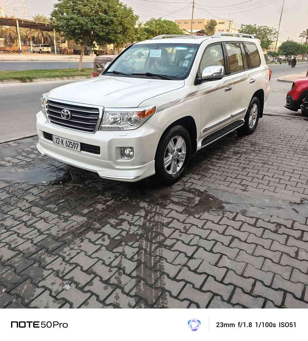 لاندكروز • ٢٠١٥ • مكفولة على الصبغ