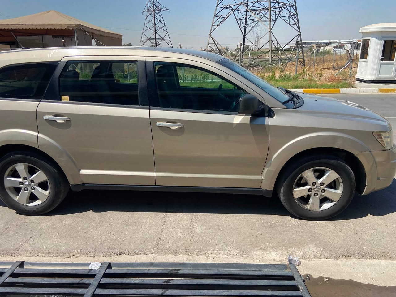 🚘 للبيع | دودج جورني 2009 🚘
سيارة عائلية مريحة وبسعر مناسب

✅ الموديل: 2009
✅ خمسه راكب 
✅ اللون: ذهبي
✅ المحرك : 6 سلندر شرط لا صرف ولا نفخ 
✅ تبريد وتدفئة 
✅ السنوية: نافذة لغاية 2030
✅ ضرر باب النفر الامامي فقط بدون دواخل 
صبغ قطعتين باب النفر وقبغ صندوق اثر تقحيل 
✅السيارة ب اسمي شرط التحويل 
✅ طخم امامي 50%
💵 السعر: 93 ورقة 🔹 قابل للتفاوض 
مكاني موصل 

📞 للاستفسار والمعاينة: ***********
