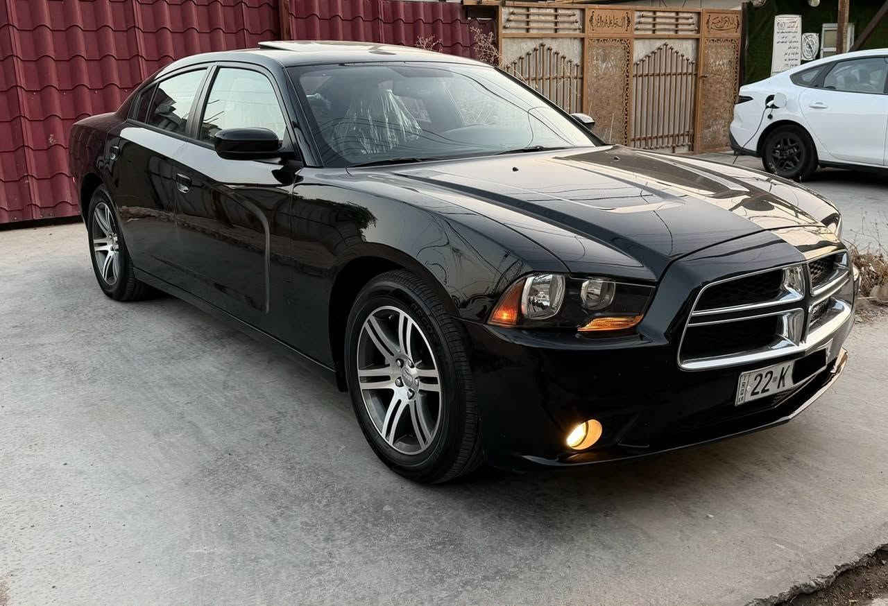 جارجر 2014 فولل
محرك 3600
كفاله بدون ظربه بدون ايرباك بيهة مكانين صبغ على كد اربع اصابع فقط و تعديل بارد شويه يم قبغ البانزين  
سلايت
كير طياره 8 نمر 
شاشة جبيره 
عينه 260
كلاصات حار بارد 
كير مكينه بشرط 
 السياره مصروف عليهة جاهزة من كل النواحي صدر و منظومة تبريد و تخم تايرات كله جديد 
مكاني بغداد
***********
