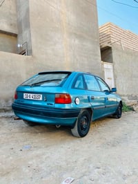 اوبل استره • ٩٣ • مكينة ٢٠٠٠