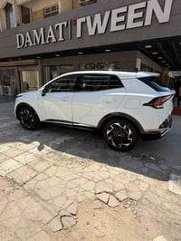 كيا سبورتج خليجي وكالة الدوليه 2024  ماشيه 23 الف السياره على ايديه زي...