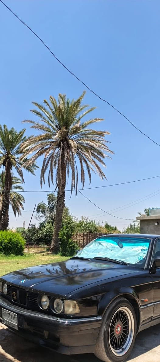 السلام عليكم للبيع  730 موديل 91 مكينه 40  مكينه كير شرط صدر كهربايات لا خياس لا ضربه بس صبغ  جماليه رقم انبار شرط التحويل مكاني صلاح الدين تكريت السعر 43 بيه مجال    . ***********
