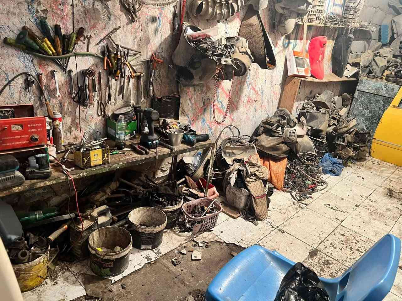 السلام عليكم ورحمة الله محل تصليح دراجات للبيع بي غراض تفصيخ فقط ماكو جديد بي غراض هواي سعر ٧٠٠ بي مجال مكانه حي اريدو شارع مستشفى المعوقين الاستداره الأولى للاتصال ***********
