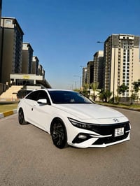 🚘 للبيع: إلنترا موديل 2024 – تجميع صيني  المواصفات  * الموديل: 2024 * ...