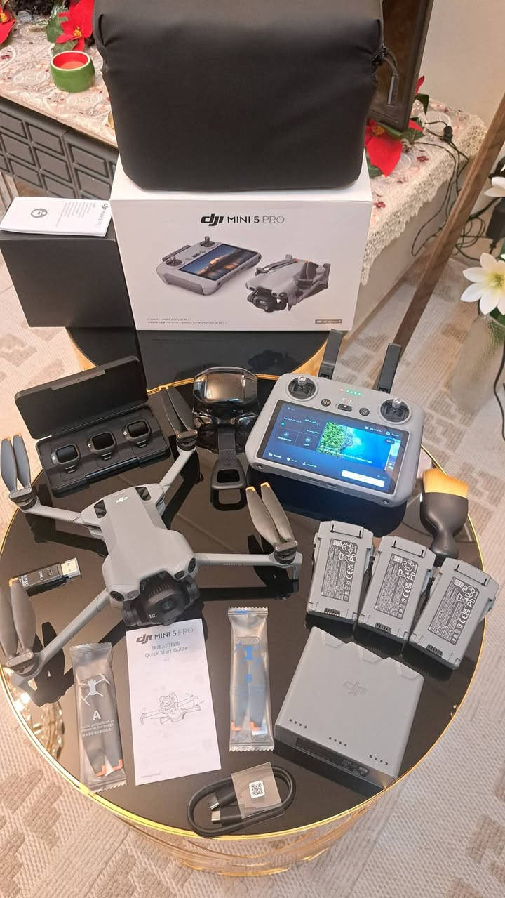 يالله متوفر درون dji mini5 درون جديده ماخذه كبس شركه بيدي فتحته موجود تصوير درون طايره 15مره عدد دورات شحن بطاريات 1 بلاص 52دقيقه استفسار ***********

نص مكتوب في الصور:
- ٢,٠٢ h
- ساعات
- ١١,١ km
- المسافة
- 15
- رحلات طيران
- المزيد