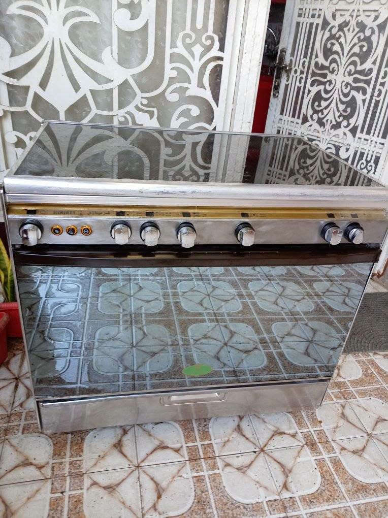 طباخ للبيع كريازي مصري 
مكلفه بل نشر
العنوان داموك الطشاش
الشراي يتصل عله صاحب الرقم
***********

نص مكتوب في الصور:
- طباخ كريازي مصري السعر 175 قفله ***********