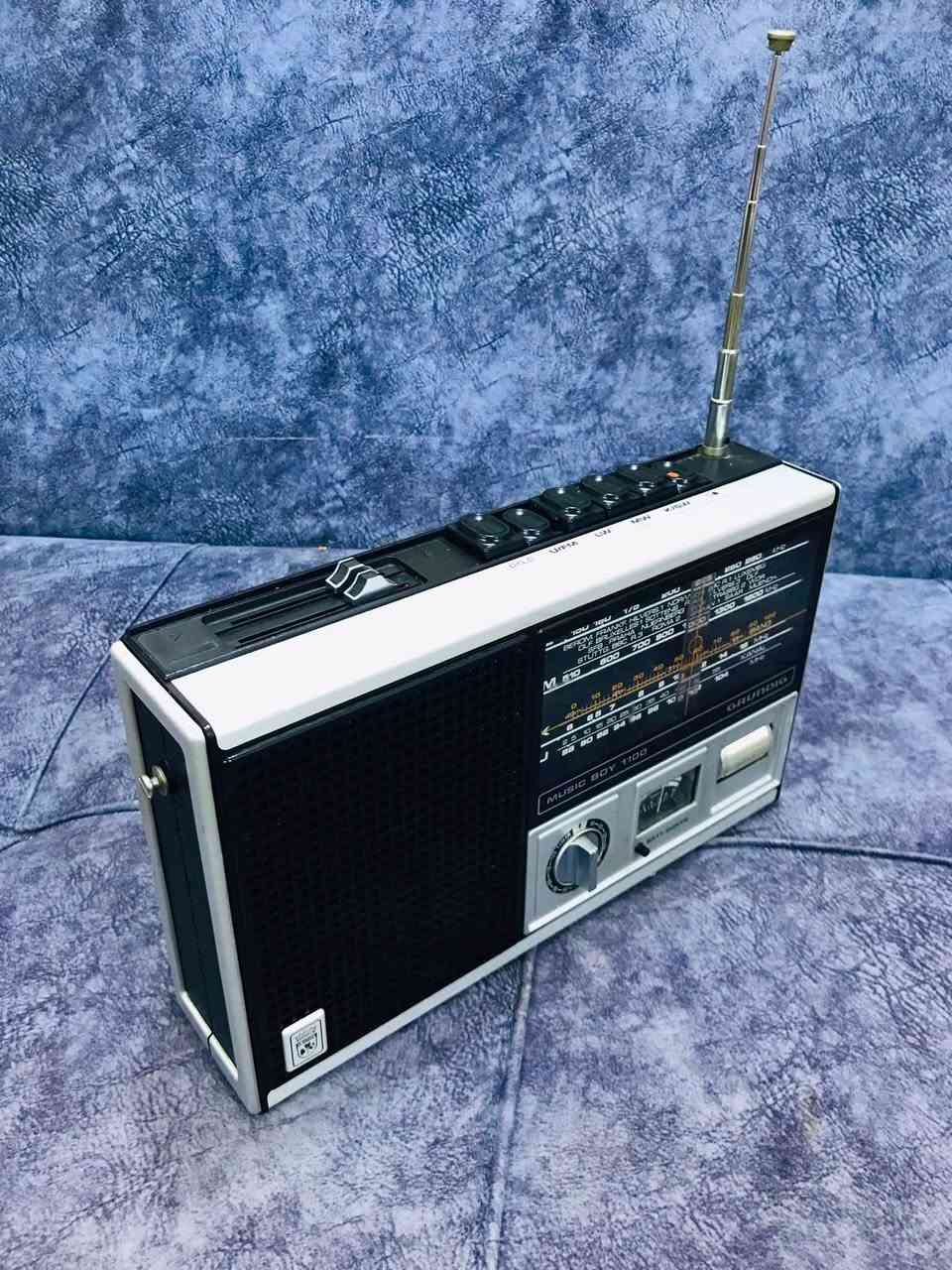 للبيع 📻
جهاز راديو من شركة كرونديك
 MODEL-GRUNDIG- 1100
بنسبة نظافة 95 % على شركة 
FM / MW / KW / LW نظام الراديو 
سحب وصوت ونقاوة جداً جداً راقي 🎼
كهرباء 220 V + بطاريات وسط عدد 5 
يعمل بالكيج لمستوى قوة للاشارة 
للاستفسار اكثر مراسلة الصفحة 
وات ساب *********** اتصال ☎️
