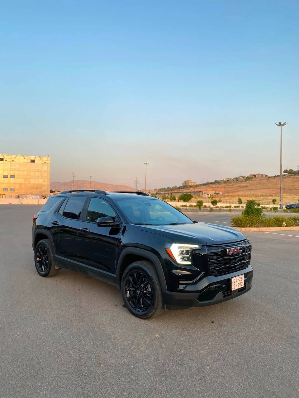 GMC Terrain 2025 Elevation AWD
سيارة تجي اعلا فئا مواصفات 
ماشية ١٣ الف ميل 
محرك ١.٥ تيربو ٤ سلندر 
كير ٨ سرعة 
٤ مود normal AWD snow Off-road
شاشة كبيرة ١٥ انچ و شاشة الكيج معلومات الرقمية ١١ انچ 
تشغيل بصمة و تشغيل سويج ريموت 
و كشنات جلد و كهربائي و تدفئة + تبريد 
سكان تدفئة 
و سيارة ٤ كاميرات ٣٦٠ درجة و المراية هم كاميرة 
فتل رادار و حساس 
بيها فتحة بانوراما يعني سيارة فولل فولل مواصفات 
ضررها ٣ قطع صبغ جاملوغ امامي و باب و جاملوغ الخلفي 
بدون دواخل بدون ارباكات 
و ب سعر بلاش بلاش ٢٠٢٥ مويدل 
سعرها ٢٢٠$ ورقـــة و مـجـال 
للمزيد من المعلومات اتصل على هذا الرقم 
كورك-واتساب 
***********
