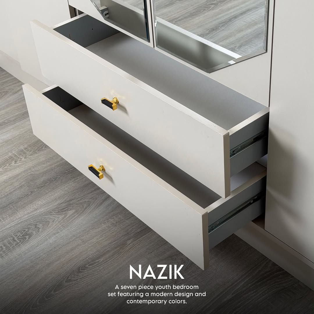 شبابي 7 قطع

نص مكتوب في الصور:
- NAZIK
- A seven piece youth bedroom
- set featuring a modern design and
- contemporary colors.
- A seven piece youth bedroom set featuring a modern design and contemporary colors.
- NAZIK A seven piece youth bedroom set featuring a modern design and contemporary colors.