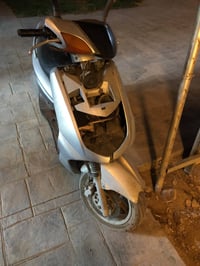 سكنس نثية 110 مرقمة بغداد رقم مميز بأسمي الدراجة قبل فترة صار حادث وات...