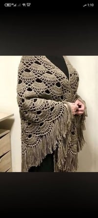 حياكه شالات حسب الطلب والموديل توصيل لجميع المحافظات العراق  078623715...