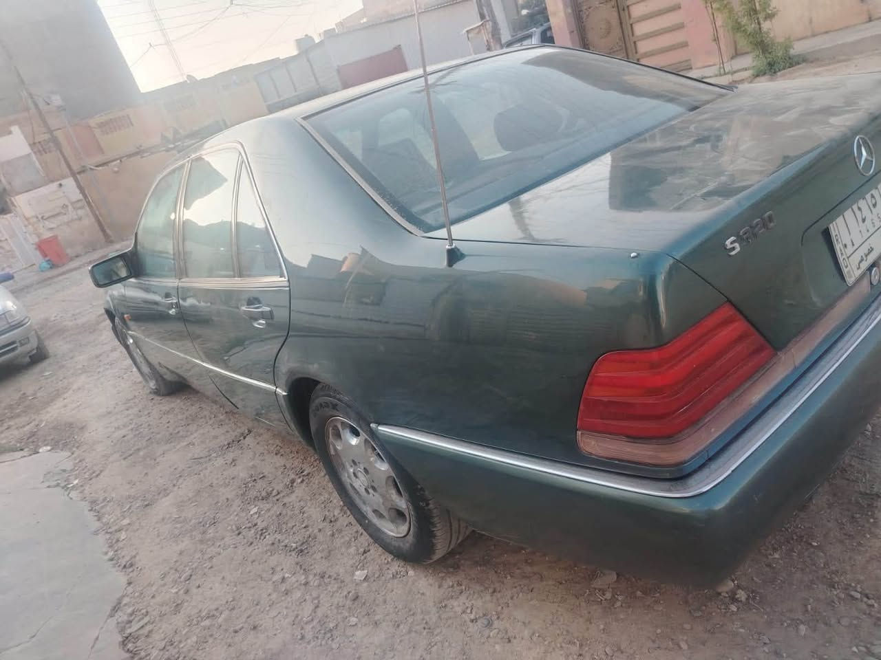 السلام عليكم
للبيع مارسدس شبح موديل 1992 كير ومحرك ابلادي حجم 320  S صبغ عام جماليه شرط بدون دعم وكلبه صبغ جماليه 
مكينه شرط لاتنقيص ولاتبخير كير اوتو شرط 
المواصفات فول السياره 
فتحه سقف + كراسي كهرباء + كراسي جلد + جام اوتو + كير واتو + تخم تاير  + ويل كب 
صدر امامي + صدر خلفي شرط 
السياره حلوه وجاهزه مابيه اي نقص 
السياره رقم بغداد شرط التحويل 
السعر 65 وبيه مجال للشراي 
الاستفسار  ***********
