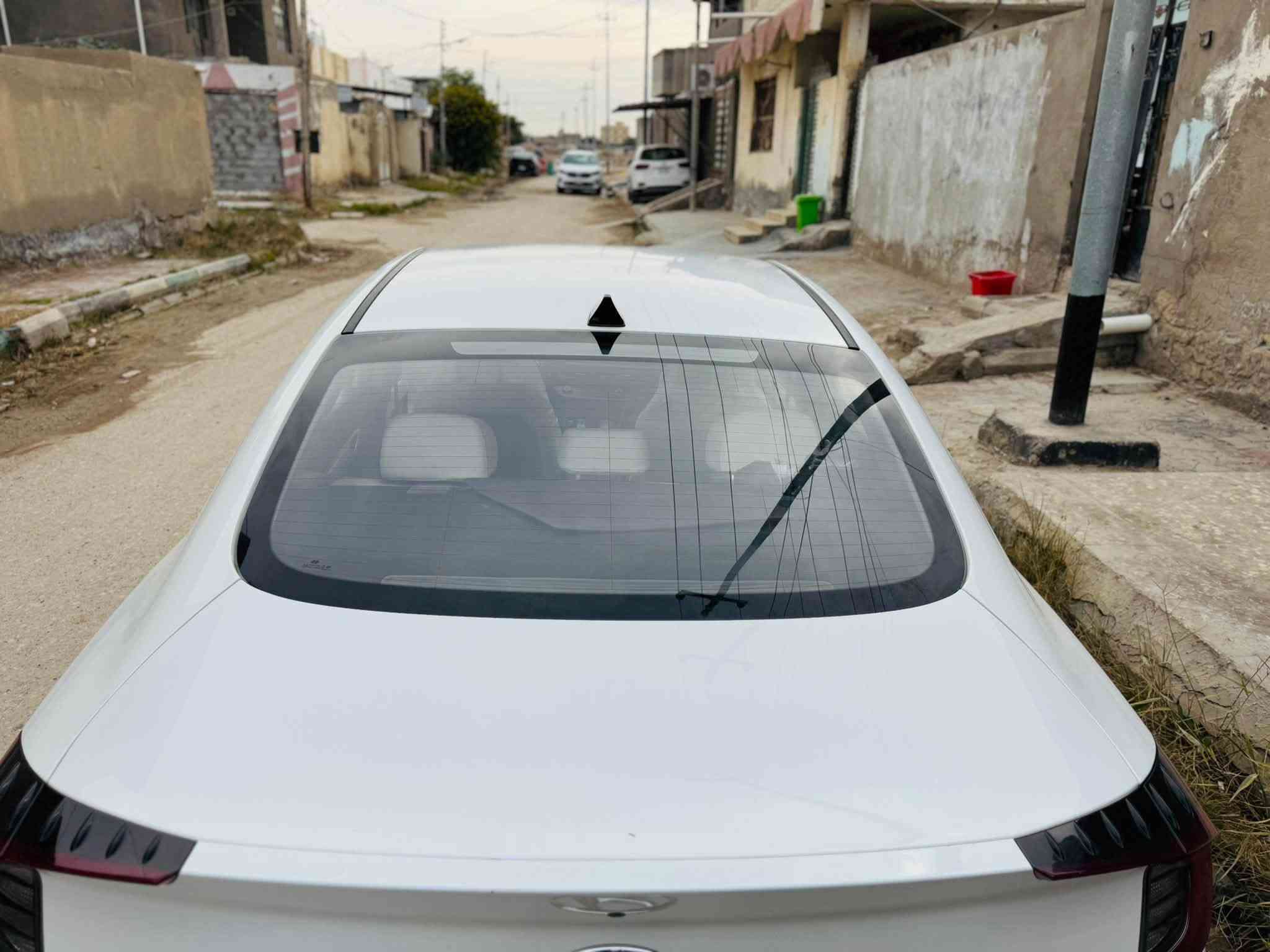 السلام عليكم
سوناتا 2021 ليمتد فول موصفات وارد كوري بانزين اصل 
السياره كلين كل حادث ما بيه فقط امبدل باب السايق وضربه بالجاملغ راجع بارد
الممشى72 الف كيلو متر السياره جديده جديده
رادار
نقطه عمياء
شاشه كبيره
قيادة ذاتيه +تحديد مسار
دخول ذكي
تشغيل عن بعد
صندوق ذكي 
5 وضعيات قياده 
تبريد امامي وخلفي
عداد 260
سماعات lpm 
تدفئة كشنات 
توقف ذاتي
كامرة خلفيه ذكيه
اوتو هولد
ويل رياضي

الضرر البيه موضح بالصور شخوط بسيطه سياره برغي ما مفتوح بيه اكفله من كلشي 
💲💲 💲 السياره معوقين رقم مثنى  تحويل باسمك قرار محكمه تضمن حقك
*********** 
واتساب  وموجود
