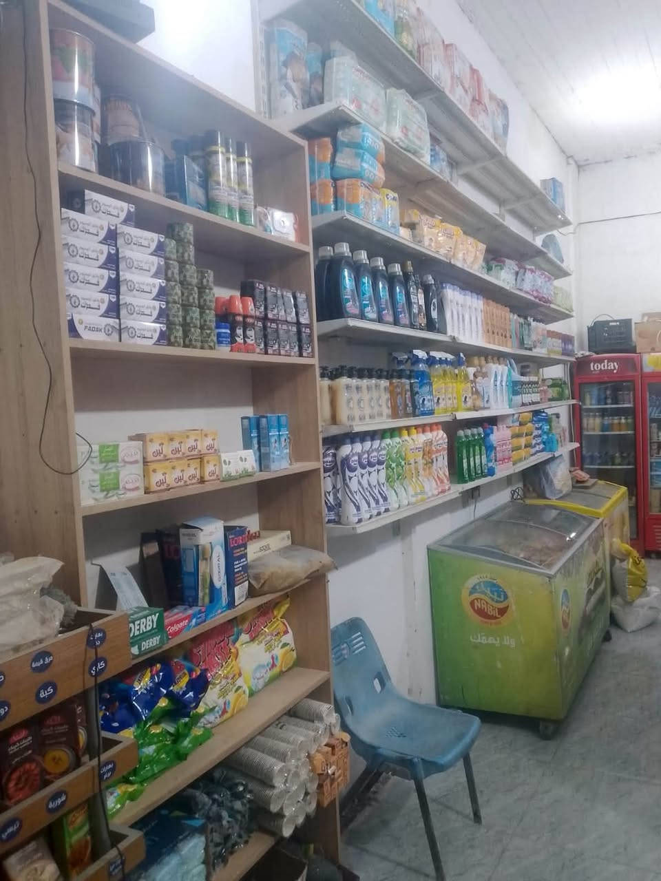 السلام عليكم ورحمة الله وبركاته
اسواق للبيع العنوان البوبيات البزل المدفون 
سبب البيع لعدم التفرغ سبب الدوام 
برادات عامودي عدد6 واحد شركه واحد ثنين باب 
براد طرحي عدد 2
سفينه مترين 
رفوف عدد 5
رفوف حديد 
عرضات جبس عدد 2
عارضه علك 
مبرده 
سستم كامرات كامل عدد 8
سقيفه كامله 
للاستفسار الاتصال ***********
السعر خاص اتصل وخادمك
