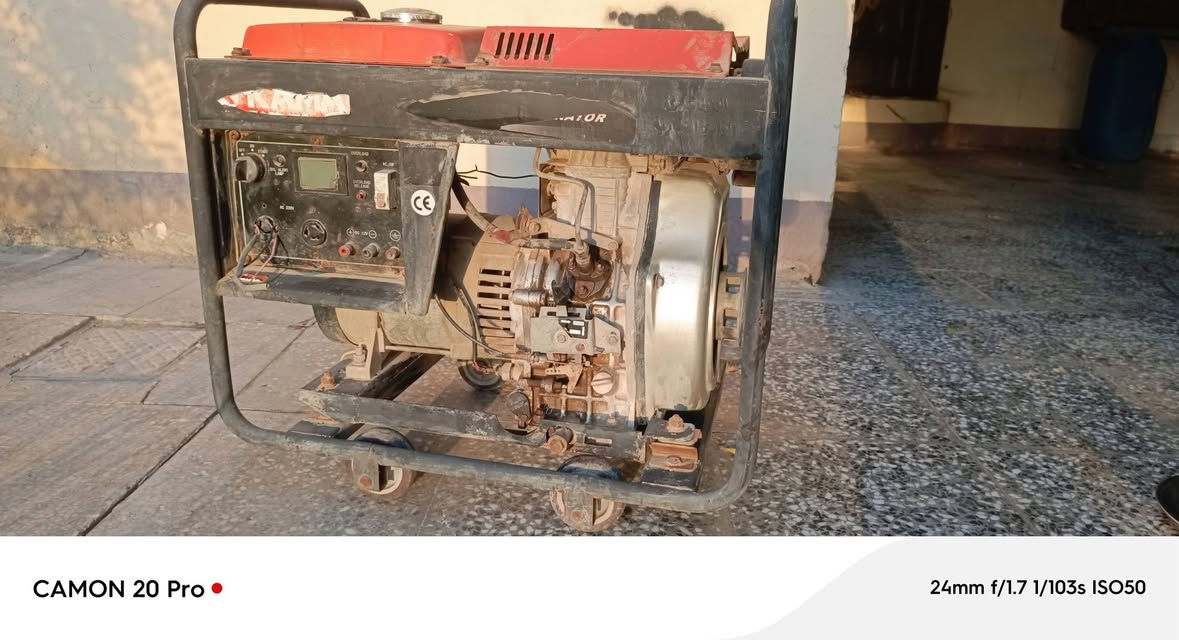 سلام عليكم مولده للبيع نوع كامه كاز عدد الامبير 20 اخو الجديد استعمال صيف واحد فقط نقص بس باتري السعر 600 وبيه مجال للشراي العنوان بابل المسيب الرقم ***********
