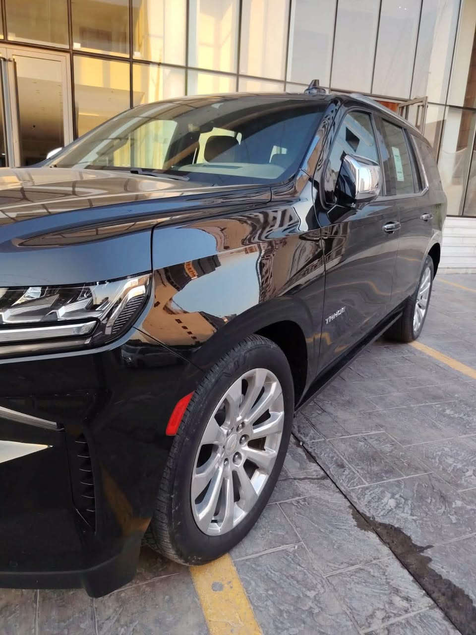 🚘 تاهو 2023 برايمر – خليجي – فول مواصفات
وكالة المنصور + ام ضمان

🛡️ مكفولة كفالة عامة 

📍 ماشيه83 ألف كيلو حقيقي

✨ بعدها على وضع شركة، 

أبد ما داخلة صيانة

⚙️ كير + محرك مكفول

🛞 تخم تاير جديد برجستون 

🔥 مواصفات البرايمر المعروفة:

* محرك V8 5.3

* ⁠جكات تصعد وتنزل 

* تشغيل بصمة ودخول ذكي

* شاشه وسطية كبيرة + شاشة عدادات

* 5 كاميرات وحساسات

* مثبت سرعة

* ⁠داتشو 

* ⁠دوسات كهرباء

* ⁠ترحيب led تحت دوسات 

* ⁠فتحة سقف بنرامه 

* ⁠تحديد مسار 

* ⁠هزاز تحذير بل كشن 

* ⁠فرملة طوارء 

* تحكمات ستيرن

* كشنات جلد كهرباء

* تبريد وتسخين كشنات

* صندوق كهرباء

* ⁠صندوق فتح بل رجل 

* 3 صفوف / 7 ركاب

* تكييف مركزي

* جنوط ألمنيوم

* أنوار LED

* ⁠شحن لاسلكي 

* مواصفات برايمر فول معروفه بيها هواي بعد مواصفات السعر 50000$ يعني خمس شداد وبيه مجال بسيط مكان السياره بغداد رقم تلفون ***********
