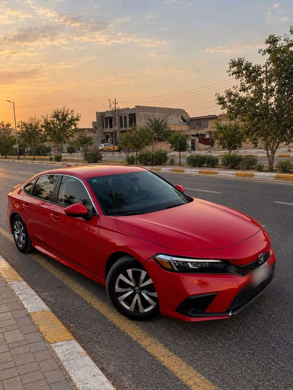 🔴 Honda Civic LX 2023

* الموديل: 2023
* الفئة: LX
* المحرك: 2.0 لتر 4 سلندر
* القوة: 158 حصان
* القير: CVT أوتوماتيك
* الدفع: أمامي FWD
* اللون: أحمر
* الجنوط: 16 إنچ
* الشاشة: 7 إنچ
* Apple CarPlay + Android Auto
* كاميرا خلفية
* Honda Sensing لأنظمة الأمان والمساعدة على القيادة
* مثبت سرعة
* تشغيل أوتوماتيكي للأنوار
* مكيف
* نوافذ ومرايا كهربائية
* ⁠الضرر موضح بالصور 
* ⁠السيارة من دون اي صبغ 

السعر / 140 ورقة وبيها مجال قليل
* 
مكان السيارة سامراء 
 *
للاستفسار الاتصال: ***********

نص مكتوب في الصور:
- PLC auction