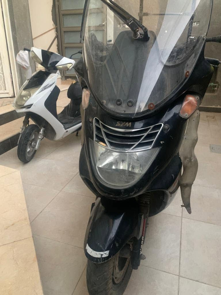 دراجه للبيع طافيه ماعرف عطلها سعرها ٦٠٠وبيهامجال التواصل ***********
