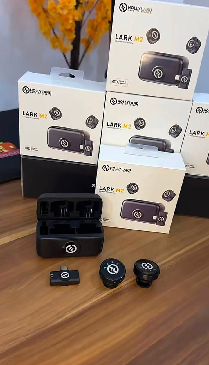 نك مايك lark m2 النوعيه الزينه عارضه للبيع استعمال شهرين فقط من مشتريه مع كامل معداته + مع ستاند نك. مايك مع + استاند تصوير مبايل كله جديد استعماله جداً قليل الي بحب يعرف اسعارهن يتواصل وياي خاص او ع رقمي الواتساب *********** مكاني نجف
