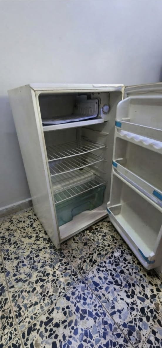 ثلاجة ميني • باب واحد • أبيض