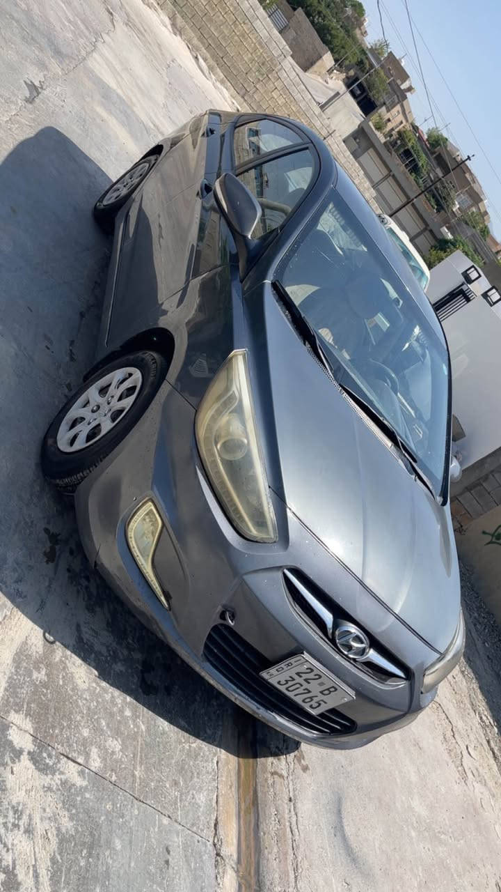 هۆندا ئەکسنت مۆدێل ٢٠١٢گێر عادی بێ سبوخ دوپستی دۆسەی سبوخە تەنها کال بوونەوەی سەقف و سندوقی هەیە گێر بەشەرت و مەکینە دەنگی پستنی هەیە و تەبریت وتەقەو رەقە بە شەرت سەنەوی نوئ  نرخ ٧٠مەجال  ژم :*********** Singapore
