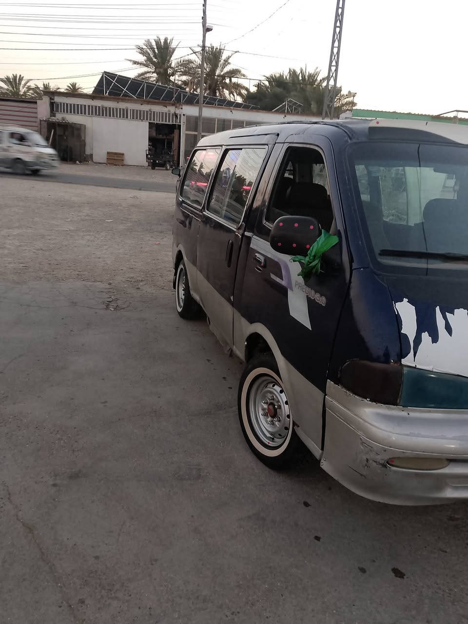 سلام عليكم من رخصة مدير الكروب كيه بريجو اللبيع موديل 96 كير مكينه كسل مكفولت تخم تاير جديد باتري جديد حداديه جديده وصل خط وبحث كوفه نجف مكاني عباسيه السعر 40وبيه مجال بيع فقط رقم نجف راعيه موجود ***********
