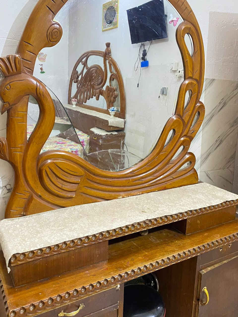 جربايه البيع السعر 100 ميز مرايه 25
***********📞📞📞
