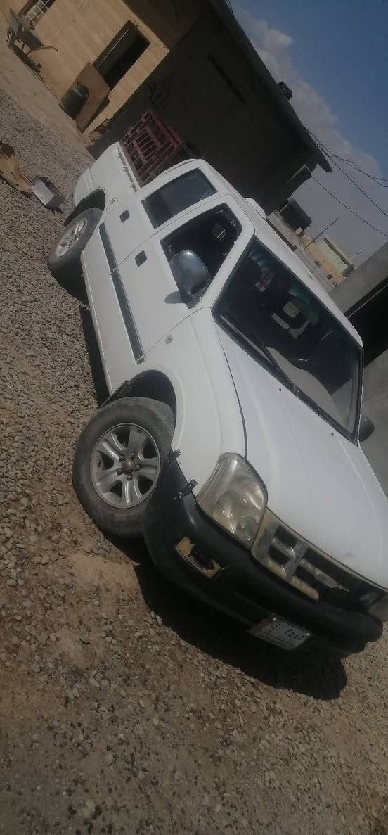 كنو ٢٠٠٦ منفيس فلاحي 
كير محرك اكسن شاصي بشرط الباقي شوف العين السعر 28 $ وبيهه خوش مجال سياره مال جناي
عنوان قراج قريه المحموديه 
***********
