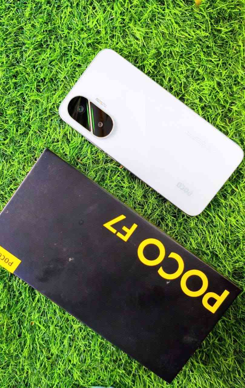 Poco F7 512GB 12GB RAM
نظيف كلش ملحقات كاملة بطارية ٩٩ بيع فقط بدون مراوس السعر ٥٥٠ وتوصيل موجود
