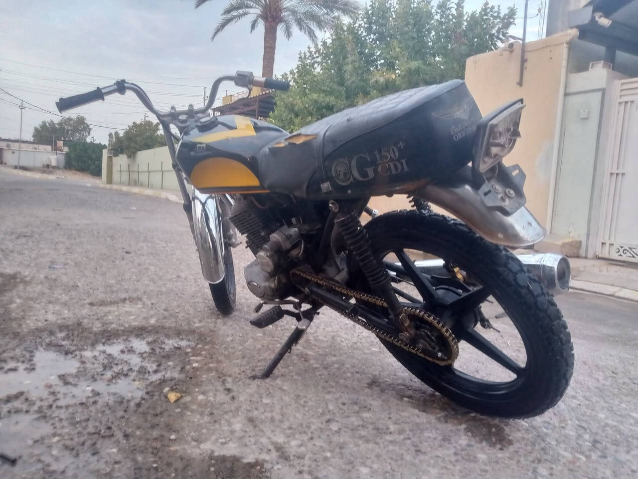 دراجه للبيع موديل 20كلك مكينه 200مكز السعر 250بي مجال ***********
