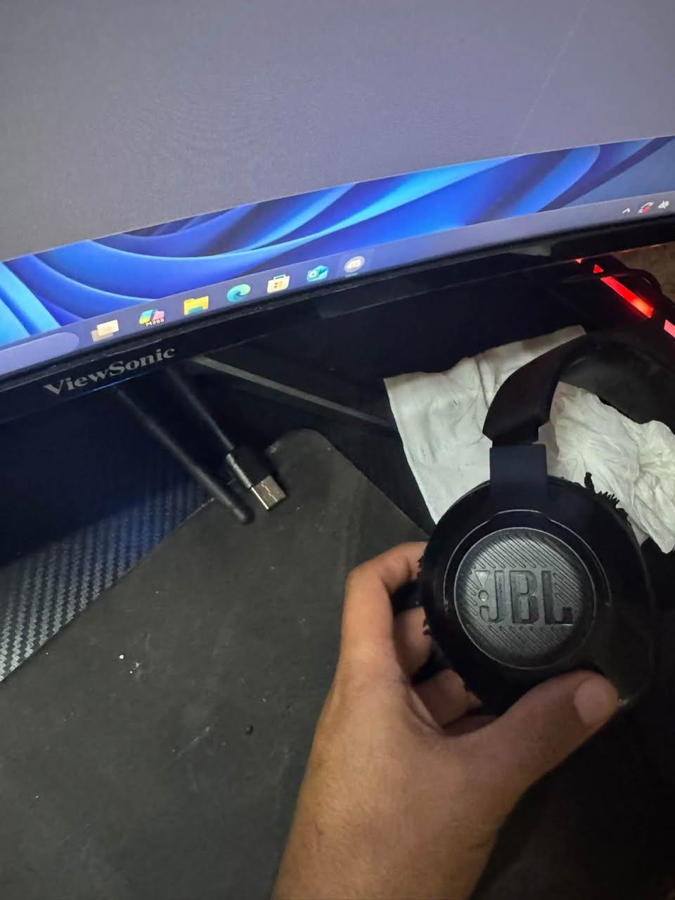 RTX 4060 • i5-14400F • شاشة 27 165Hz