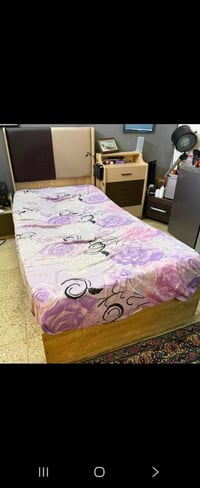 غرفه نوم • بحاله جيده • ميز تواليت