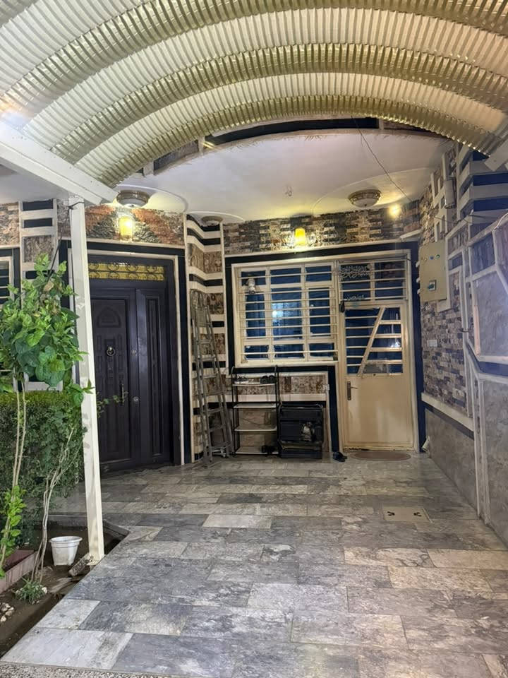 دار للبيع طابو صرف ٢٤٠متر (٧،٥م*٣٢م)  المعلمين 
للاستفسار / ***********/ ***********  
المعلمين الأولى / شارع الكهرباء / قرب مدرسة وادي العين
