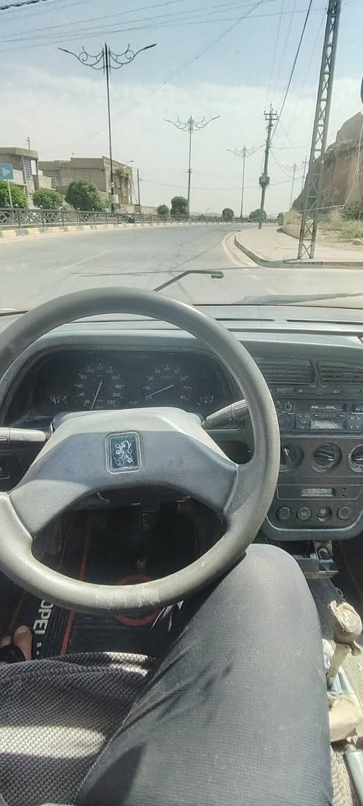 سلام عليكم للبيع  عندي بيجو 306 موديل 92 كير ومحرك شرط انطيك كابون بانزين ورقي يجدد بسم الياخذها كهربياتها شغاله سياره قطاره بل بانزين  شرط الوكاله والتحويل السعر 13 وبيها مجال  ***********  ***********
