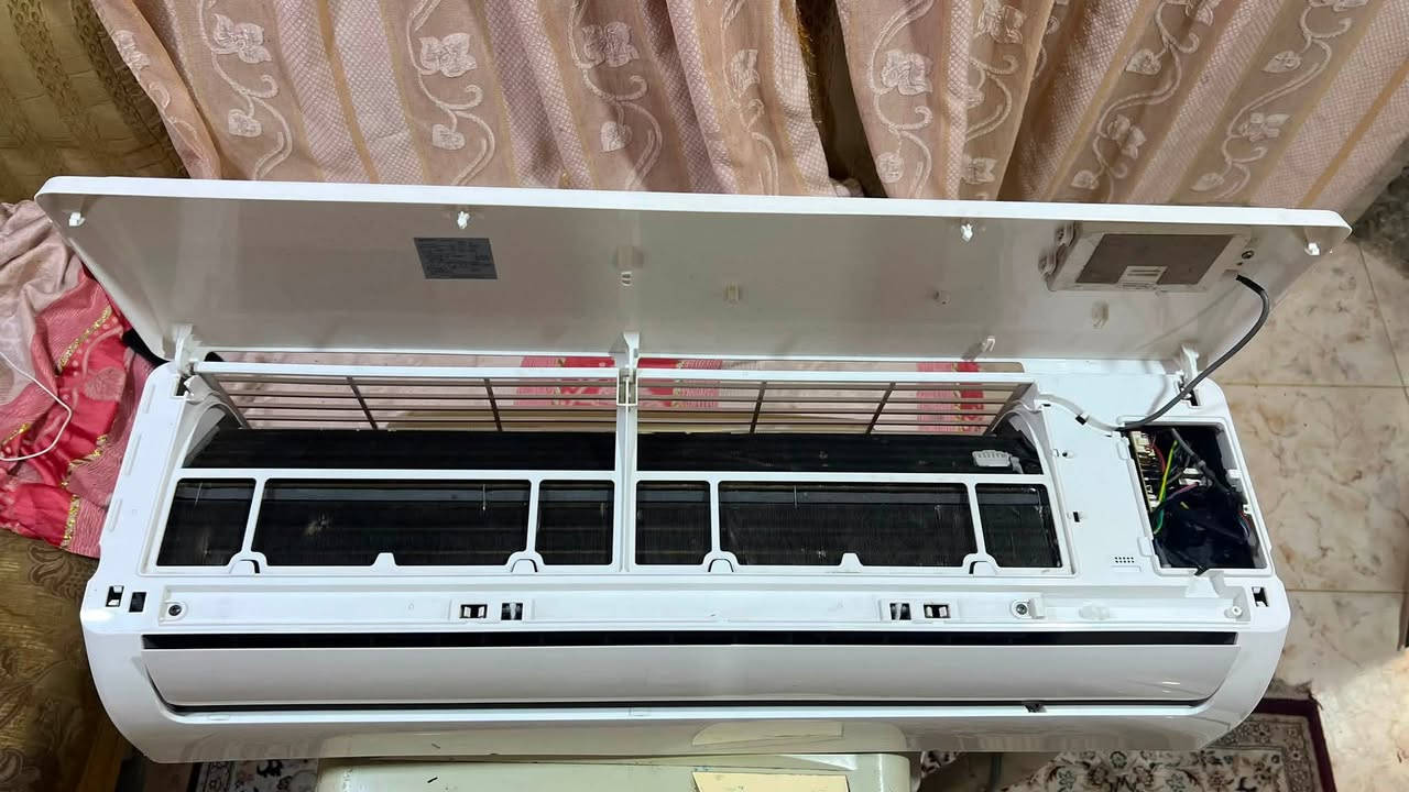 للبيع سبلت جبسون قطعه داخليه فقط
طن ونص اخت الجديده مستخدمه قليل
تبريدها ثلج 
مكاني البصرة القبلة حي القائم 
تواصل ***********
هذا الرقم تواصل واتساب فقط
