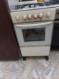طباخ • شغال • نظيف
