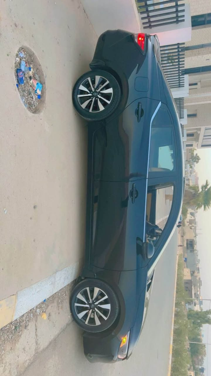 نيسان سينترا موديل ٢٠٢٤ SV PLUS قةپات مواصفات
مواسفاتي .. بةسمة . شةغال . راداري پيش . راداري پشتةوة . هةر چوار دةوري رادار . پيشو بشت وتو ستوپ. سلايت . كوشن جلد . كوشن كارةبايي . كوشن هيتةر . سوكان هيتةر . شاشة گةورة . شاشة كار پلةي .  سةكاعة بوس . ٥ كاميرة . كاميرة ٣٦٠ .  لة توافيك خوي دةكوژيتةوة . ٢٩ مايل روية سفرة سةيارةكة 
وةكو ليدران . بةس دةعامي شكاية بي ژوري بي ايرباگ نوكة دةرزي ژوري نية بةشةرت .. يةك پةنجة كارتة خلاس 
***********
واتس ئاب 
كورةك أربيل, العراق
