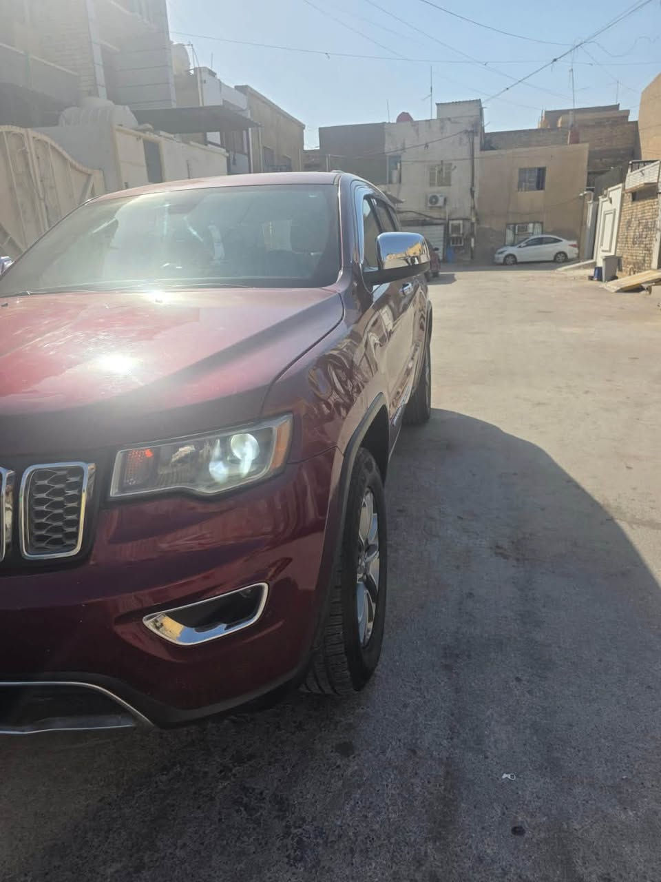 السلام عليكم
� للبيع جيب لاريدو 2018 🔥🔥

🚙 لاريدو 4×4
⚙️ مكينة 3.6 Pentastar V6
💪 295 حصان
⚙️ قير أوتوماتيك 8 سرعات
⛽ بنزين
🔘 دفع رباعي 4×4
💡 ليد أمامي
🔹 حساسات خلفية
🔹 كاميرا خلفية
🔹 شاشة وسطية
🔹 تحكم ستيرن
🔹 مثبت سرعة
🔹 تشغيل ودخول بدون مفتاح
🔹 ABS + مانع انزلاق + تحكم بالثبات
🔹 5 ركاب
🔹 جنطة خلفية واسعة

✨ لون خمري مميز
✨ شكل سبورت ومرتب
✨ سيارة عائلية وقوية 

السيارة كلش نضيفة وجديدة
كلشي موضح بالسونار بالصور 

السعر :185 وبيها مجال بسيط للطيبين.

للاستفسار الاتصال على الرقم : ***********

