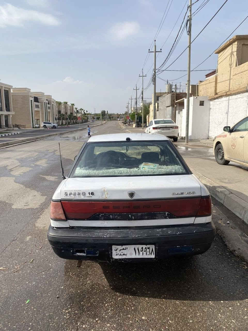 أربيل • هاتف مرفق • تفاصيل قليلة