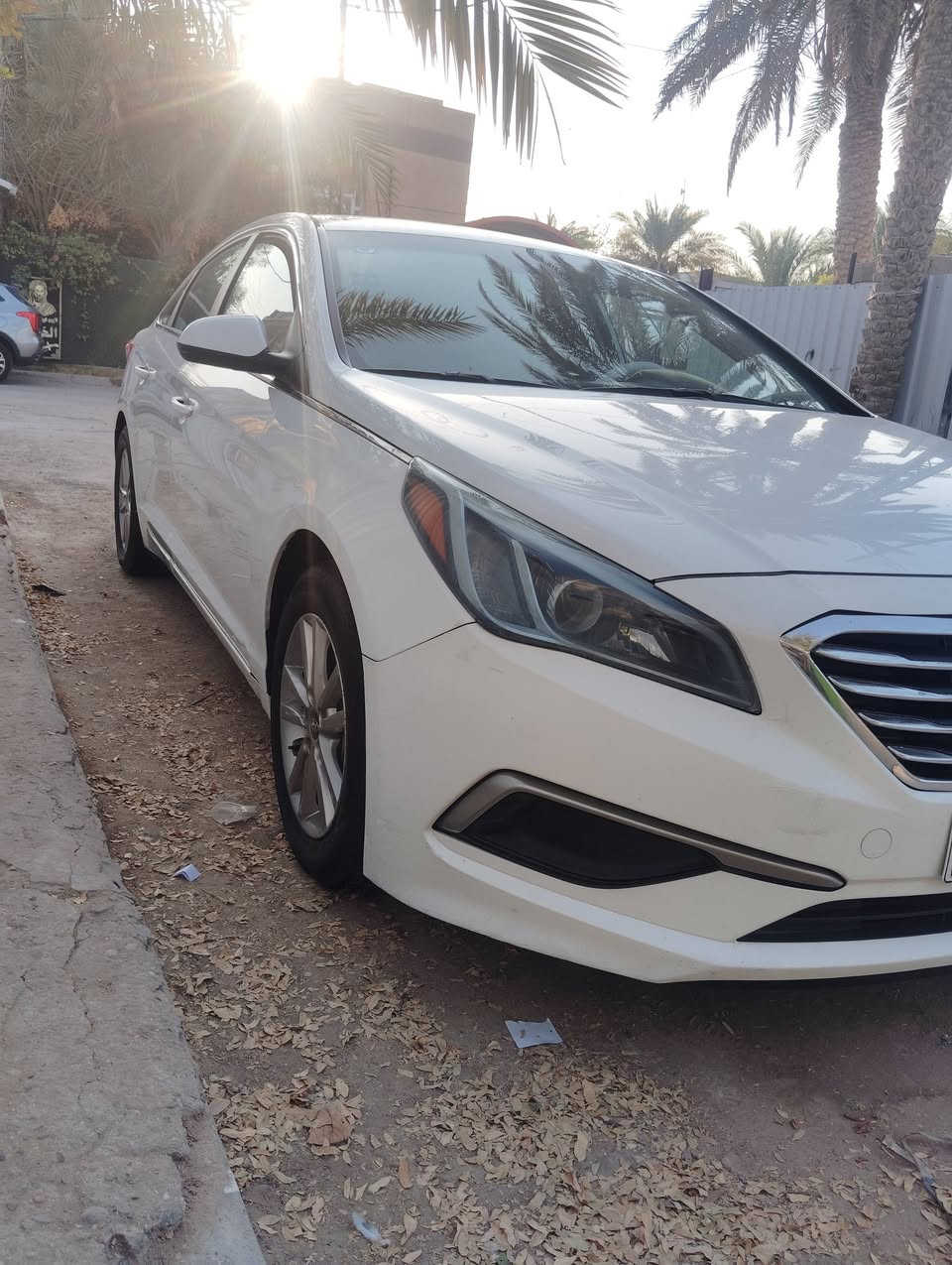 سوناتا امريكي موديل 2016 رقم كربلاء انكليزي تحويل مباشر السياره بيها جاملغ امامي ايمن صبغ وبنيد فقط مطبع وبيها خسفتين بدور الخلفي وبارد بالباب بسيط بدون اي دواخل يعني شواصي لغود تكم حوض كله مكفول جاهزه السياره گير محرك تبريد حداديه كله تمام وعلى الفحص السياره جديده واحله من الصور محرك 2400  جي دي اي شرط لا بخار ولا تنقيص 
ولا صوت ادير بانزين عادي  .....
السعر المطلوب (( 109 $ )) بيها مجال بسيط للشراي للاستفسار الاتصال على الرقم ***********
مكاني نجف دور الهنديه - ترهم مراوس حسب القناعه
