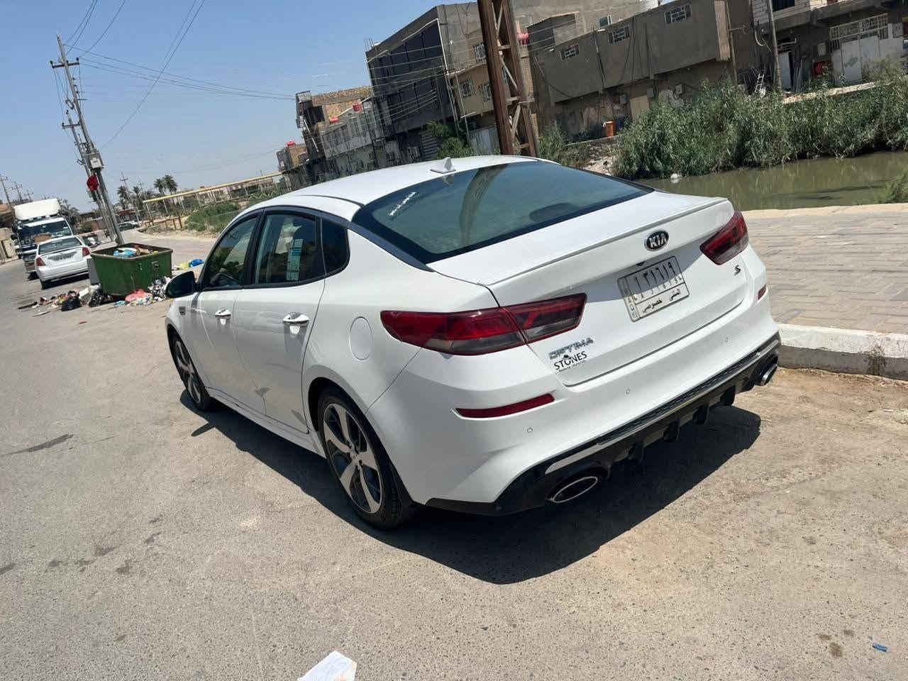 سلام عليكم  اكو سياره اوبتيمه البيع الون ابيض مواصفات اس فول امريكي المكان الرميثه  مراوس عدي موديل 2019
 ***********
