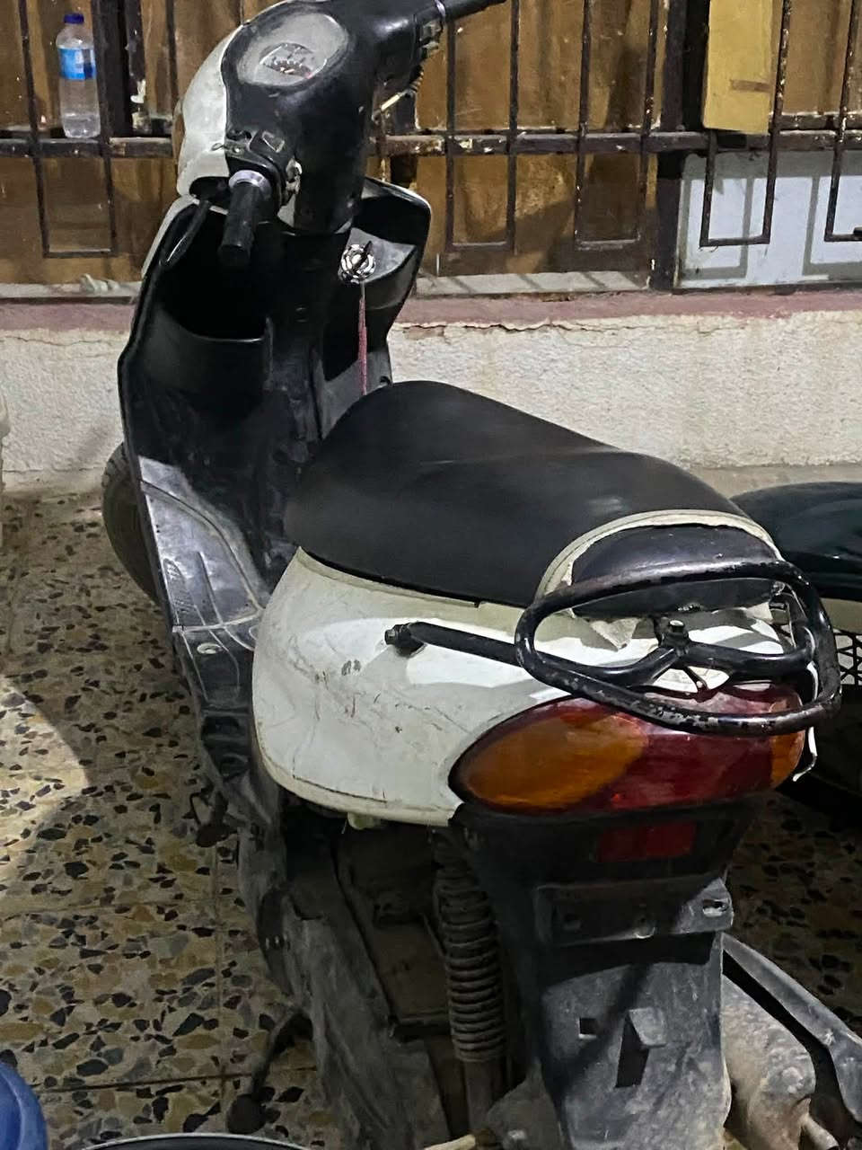 سلام عليكم عندي ماكس قجمه للبيع الدراجه تشتغل بس تخربط السبب كابريتر والدراجه كامله مابيها نقص ابيع كوم حديد السعر 300 وبيها مجال حك الجيه مكاني بغداد جسر ديالى الجديد رقمي ***********
