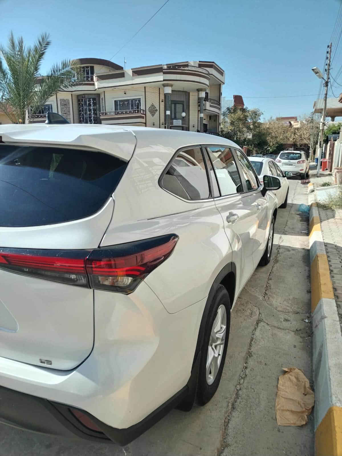 هايلندر موديل ٢٠٢٤
بانزين  le
ماشية ٢٢ الف ميل
رقم كركوك جديد وبأسمي 
مبدل بيها باب الصندوق وبونيد حادث خلفي مو امامي بدون دواخل بدون ايرباك السيارة حلوه ما تصرف عليها ربع 
السعر٢٦٥ ورقة وقابل للتفاوض 
مكان السيارة كركوك حويجة
***********
