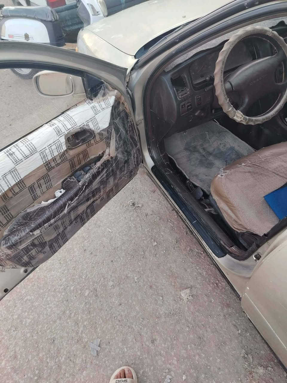 السلام عليكم
كرسته للبيع
سنويه صاقطه 2025
شرط المداور
سياره مكفوله من لكص ونقل الجثه والضربه القويه
السعر45 وبيها مجال
مكلف بالنشر للاستفسار الاتصال على
***********
