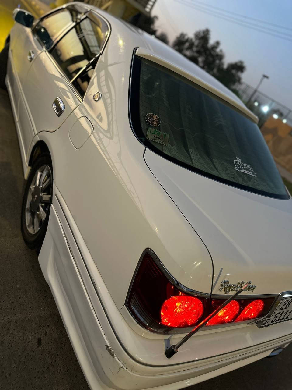 كراون ملكه • ٢٠٠١ • نجف