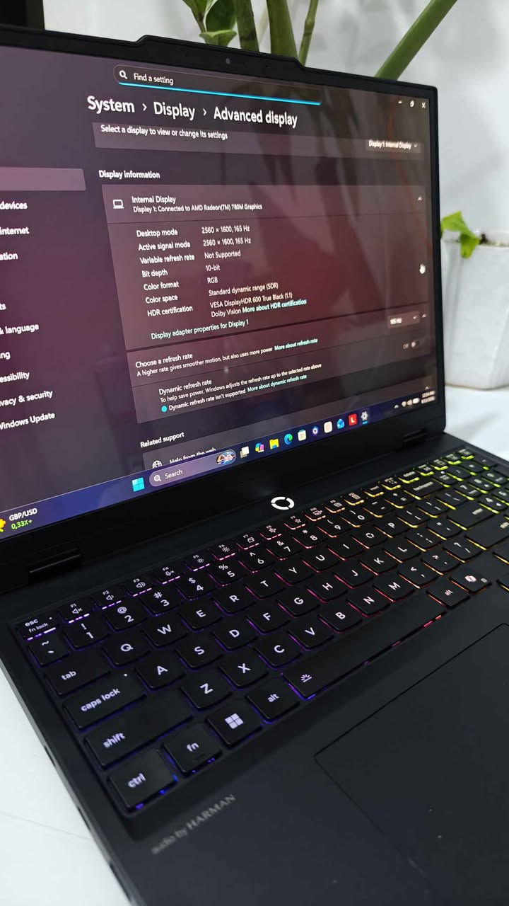💻 للبيع: وحش الألعاب Lenovo Legion 5 15AHP10 (موديل 2025)
🚀 المواصفات الفنية:

* المعالج: AMD Ryzen 7 260 (قوي جداً للأداء العالي، يصل تردده إلى 5.1 جيجاهرتز).
* كرت الشاشة: NVIDIA GeForce RTX 5060 بسعة 8 جيجابايت GDDR7 (أحدث جيل Blackwell لأداء جبار).
* الشاشة: 15.1 بوصة OLED بدقة WQXGA (2560x1600)، تردد 165Hz، وسطوع 500 nits لألوان خيالية.
* الذاكرة (RAM): 16GB DDR5 بسرعة 5600MHz (قابلة للتطوير حتى 64GB).
* التخزين: 1.5TB SSD NVMe Gen5 لسرعة فائقة في التشغيل.
* نظام التشغيل: Windows 11 الأصلي.

✨ ميزات إضافية:

* نظام تبريد Legion Coldfront المتطور للحفاظ على استقرار الأداء.
* لوحة مفاتيح Legion TrueStrike مع إضاءة RGB بـ 24 منطقة.
* هيكل أنيق بلون Eclipse Black، أخف وزناً بنسبة 13% من الموديلات السابقة.
* دعم Wi-Fi 7 وبلوتوث 5.4 مع منافذ USB4 و HDMI 2.1.

• الحالة : مستخدم مع البوكس و الشاحن الاصلي
💰 السعر :  2،150،000
للتواصل والاستفسار: *********** 📞

https://t.me/epic_store2 بغداد, العراق
