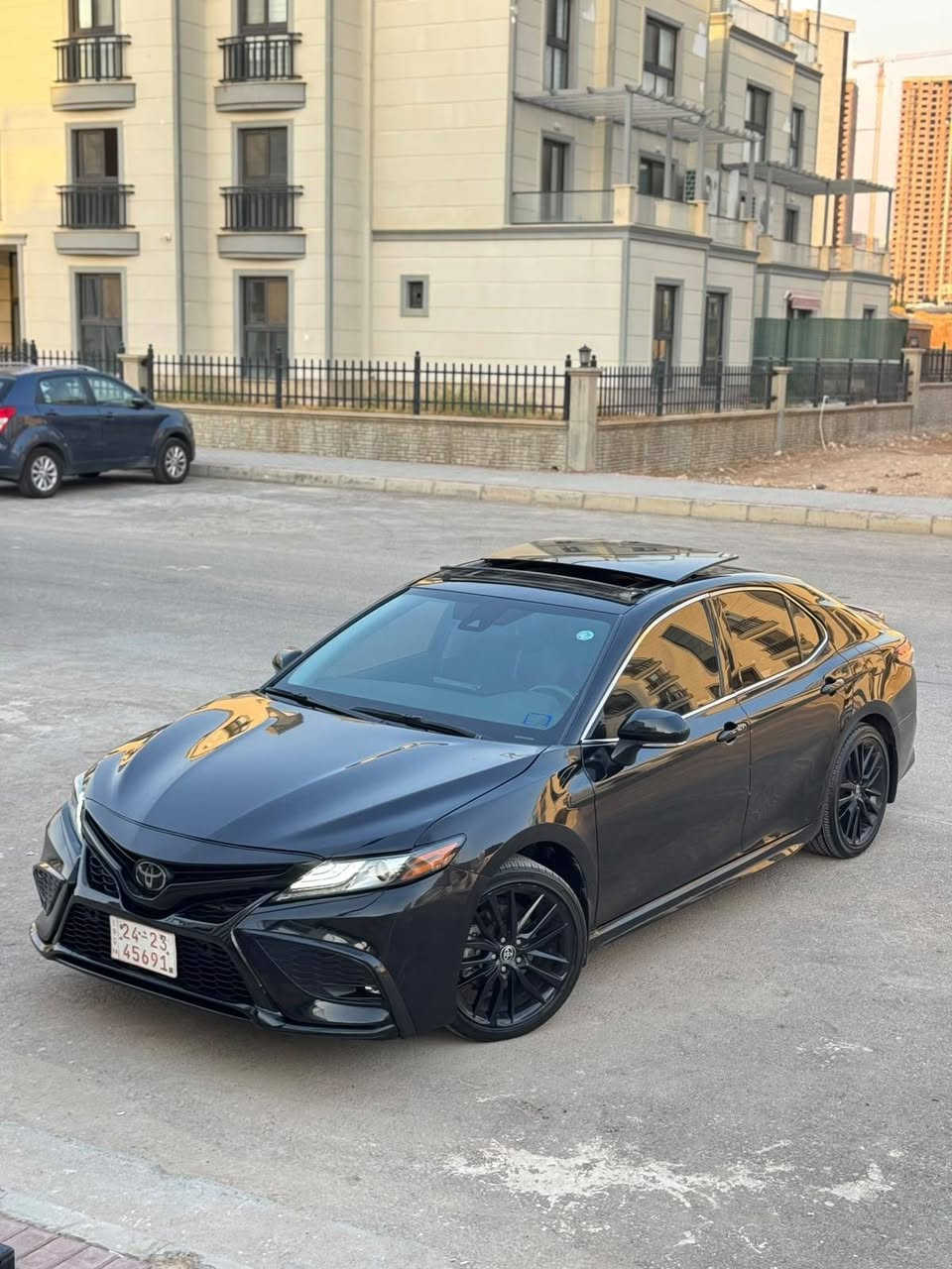 toyota camry ***********
مؤديل 2024  v4
مواصفات (XSE) فول فول. black
(به سمه ، پانؤراما ، كوشين جلد و كاره بايي و هيته ر ، شاشه گه وره ، شه حنى مؤبايل ، شه غال ، گير له سوكان ، گيج الكترؤنى ، ويل ره ش و سپؤرت ، ٣ مؤديلى لي خورين ، ٥ رادار، خه تى جاده) ته نها ده رگاى و نيوو جاملخ سبوغ پشت و پيشي كه پس هه موو شتيكى به شه رت (٤) هه زار رؤشتييه*********** أربيل, العراق
